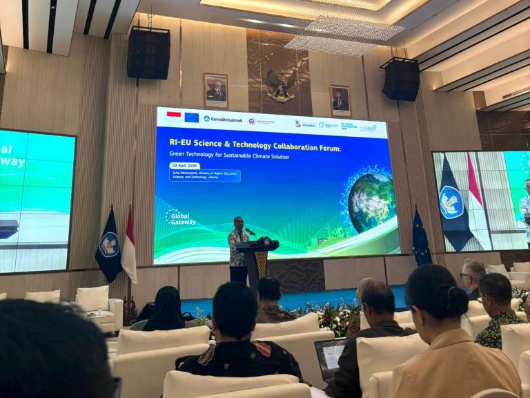 Green Technology for Sustainable Climate Solution: Kerja sama Republik Indonesia dan Uni Eropa dalam menghadapi era teknologi hijau dan solusi terhadap keberlanjutan iklim.